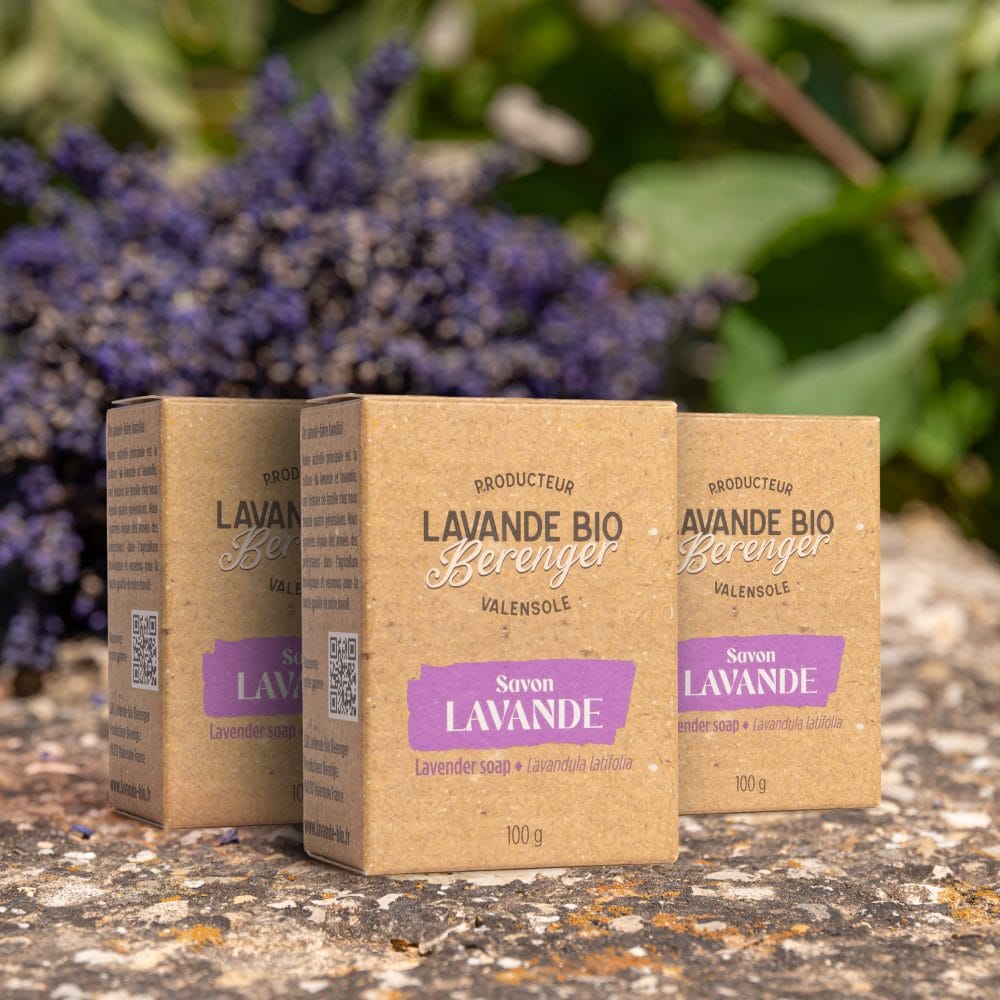 Savon saponifié à froid : comment il est fabriqué et pourquoi le choisir 1 Savons à la lavande bio saponifiés à froid