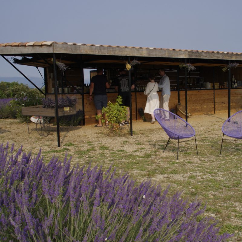 Cabane sur la route de Manosque Cabane sur la route de Manosque